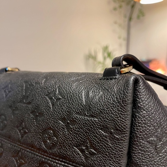 LOUIS VUITTON
Empreinte Montsouris PM Black Backpack (online edition only) - Picture 15 of 16